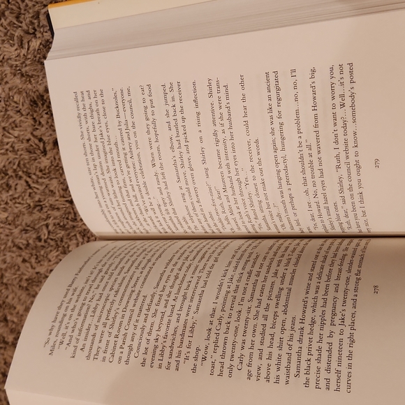 J.K. Rowling The Casual Vacancy - Picture 5 of 5